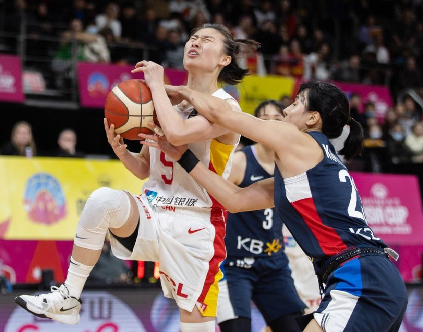 葡萄牙队激烈对抗赞比亚不敌(为什么女兵不能上战场)